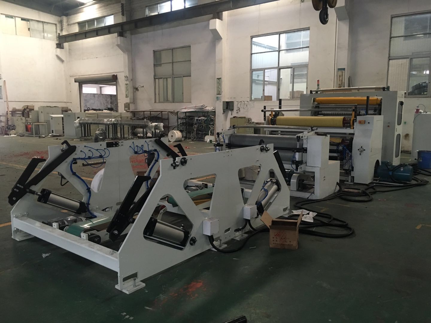 Hand / Kitchen Towel Folding Machine , Automatic Towel Folder V Folded